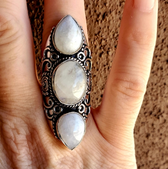 New Rainbow Moonstone 925 Silver Statement Ring. - Picture 12 of 15